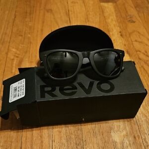 Revo Hugo Matte Black Graphite Polarized Sunglasses with Case